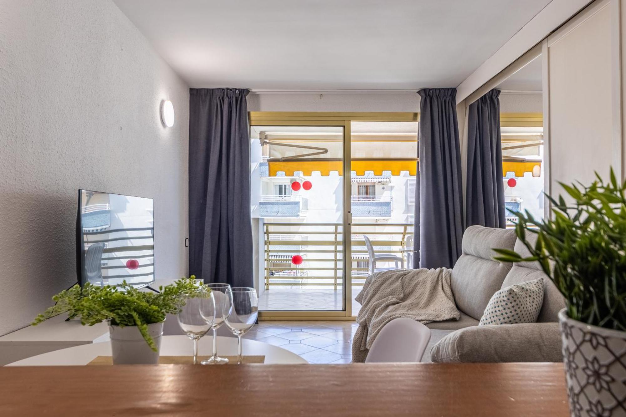 Novelty I Arysal 2 Apartment ซาลอว์ ภายนอก รูปภาพ