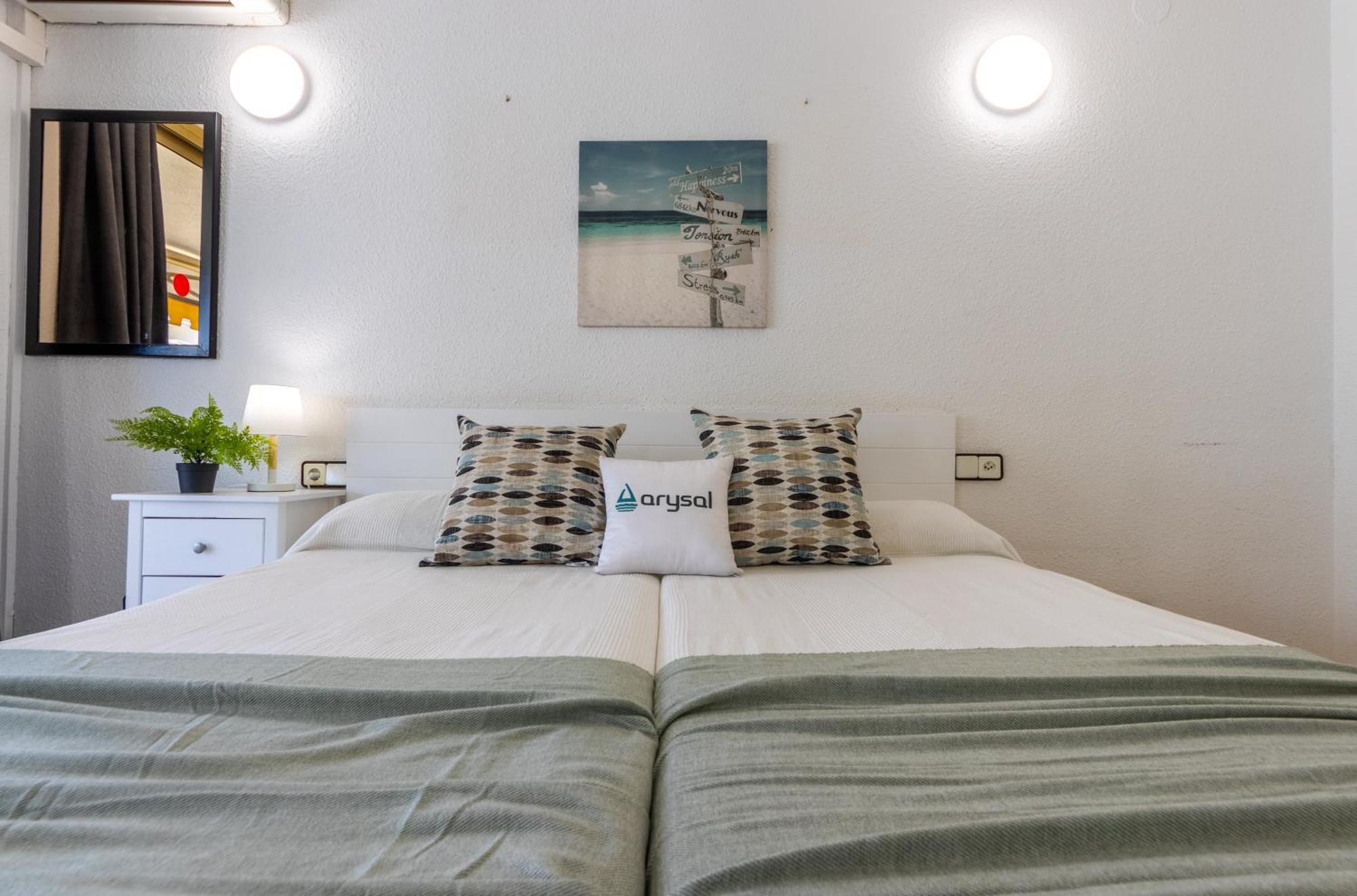 Novelty I Arysal 2 Apartment ซาลอว์ ภายนอก รูปภาพ