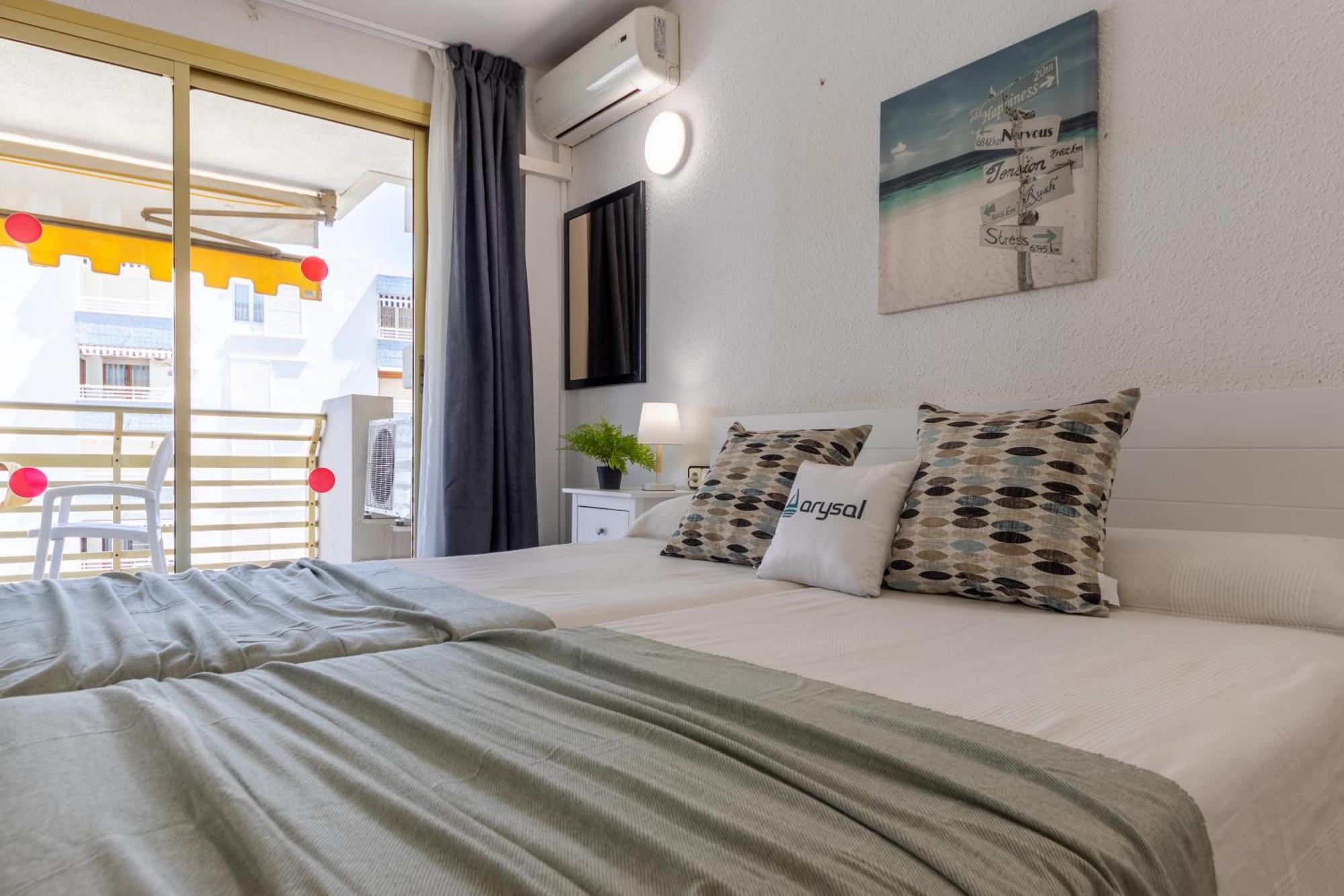 Novelty I Arysal 2 Apartment ซาลอว์ ภายนอก รูปภาพ
